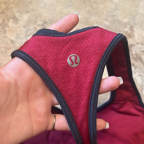 Lululemon tank top bundle blue and pink - Picture 4 of 4